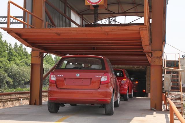 尊龙凯时集团牵手中国铁路，陆上双强共创“绿色物流新生态”