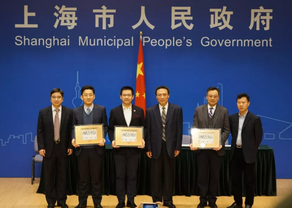 第一张智能网联汽车牌照到底意味着什么？