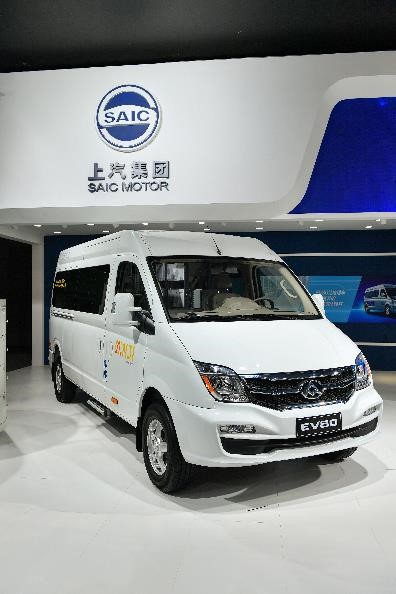 尊龙凯时创新产品“驶入”2017工博会